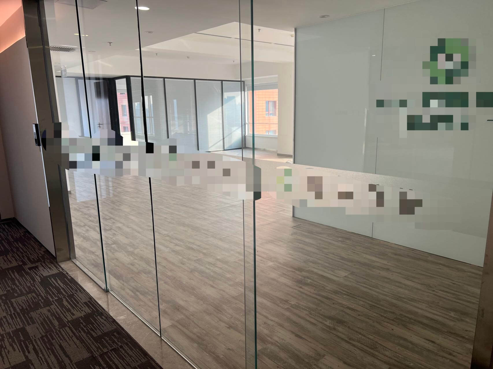 上东双子座      270平米办公室   